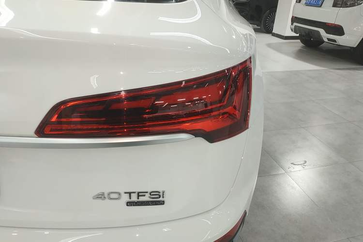 Used Audi Q5L Sportback 2021 40 TFSI Luxury Edition Right Rear Taillight