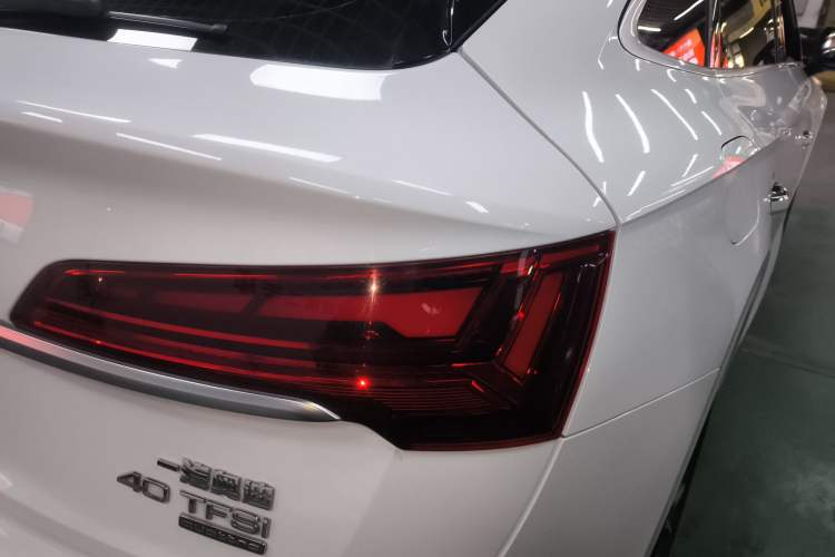 Used Audi Q5L Sportback 2021 40 TFSI Luxury Edition Right Rear Taillight