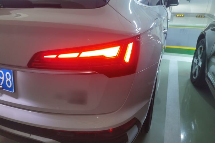 Used Audi Q5L Sportback 2021 40 TFSI Luxury Edition Right Rear Taillight
