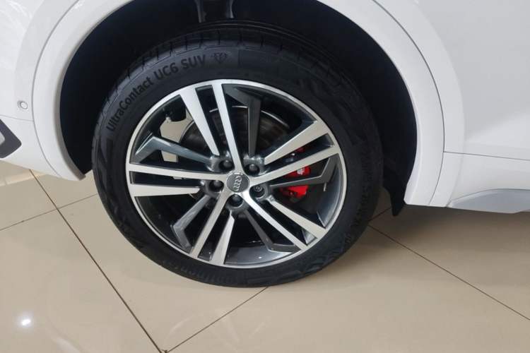 Used Audi Q5L Sportback 2021 40 TFSI Luxury Edition Right Rear Wheel Hub
