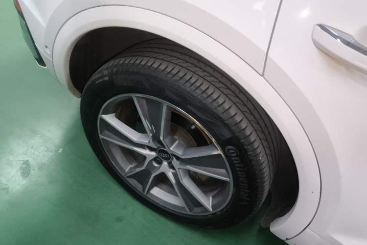 Used Audi Q5L Sportback 2021 40 TFSI Luxury Edition Right Rear Wheel Hub