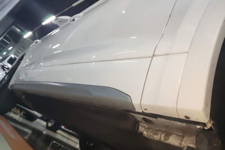 Used Audi Q5L Sportback 2021 40 TFSI Fashion Model Right Side Sill