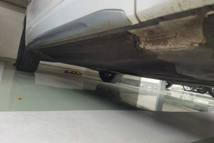 Used Audi Q5L Sportback 2021 40 TFSI Luxury Edition Right Side Sill