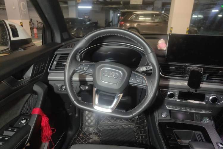 Used Audi Q5L Sportback 2021 45 TFSI Luxury Edition Steering Wheel