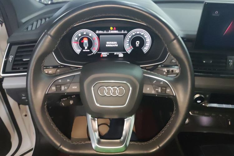 Used Audi Q5L Sportback 2021 40 TFSI Fashion Model Steering Wheel