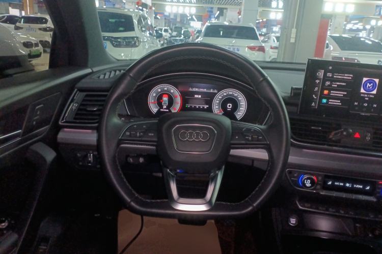 Used Audi Q5L Sportback 2021 40 TFSI Fashion Model Steering Wheel