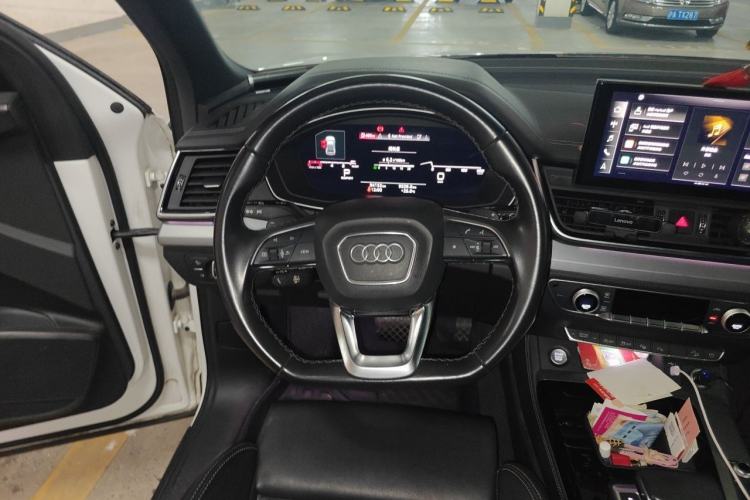 Used Audi Q5L Sportback 2021 40 TFSI Fashion Model Steering Wheel