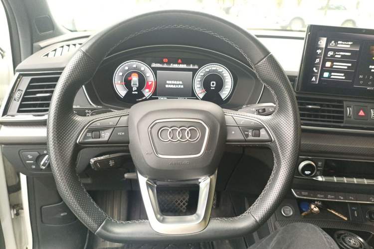 Used Audi Q5L Sportback 2021 45 TFSI Luxury Edition Steering Wheel