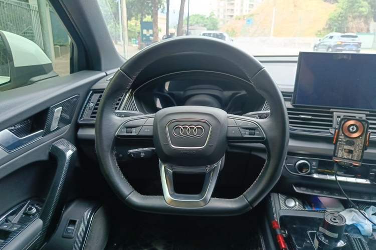 Used Audi Q5L Sportback 2021 40 TFSI Fashion Model Steering Wheel