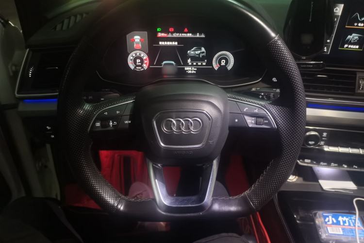 Used Audi Q5L Sportback 2021 40 TFSI Fashion Model Steering Wheel