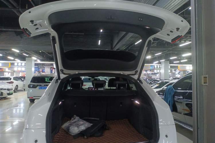 Used Audi Q5L Sportback 2021 40 TFSI Fashion Model Trunk