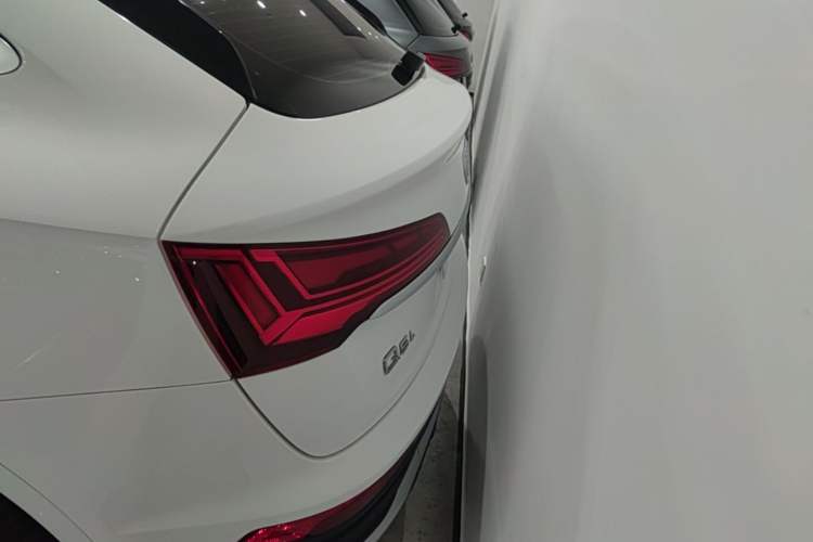 Used Audi Q5L Sportback 2021 40 TFSI Fashion Model Trunk