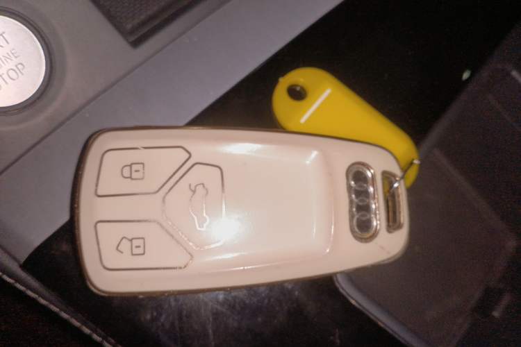 Used Audi Q5L Sportback 2021 40 TFSI Fashion Model Vehicle Key