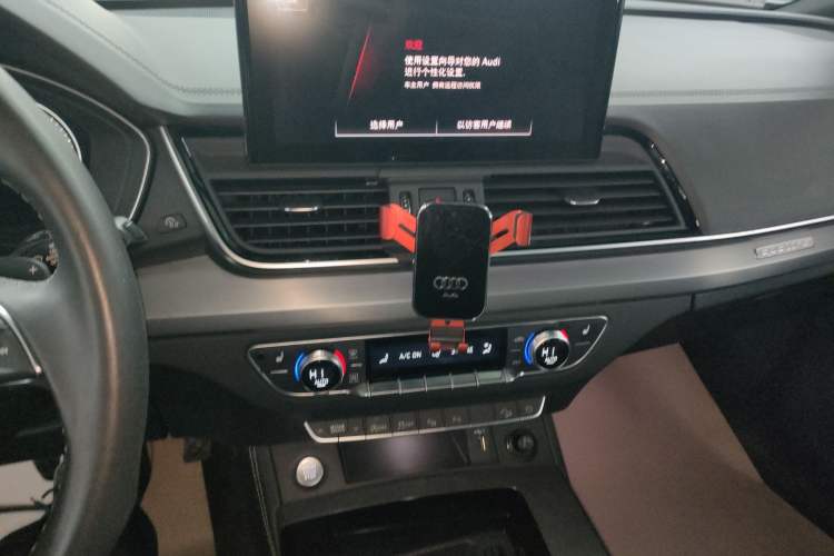 Used Audi Q5L Sportback 2022 40 TFSI Fashion Model Audio And AC Panel