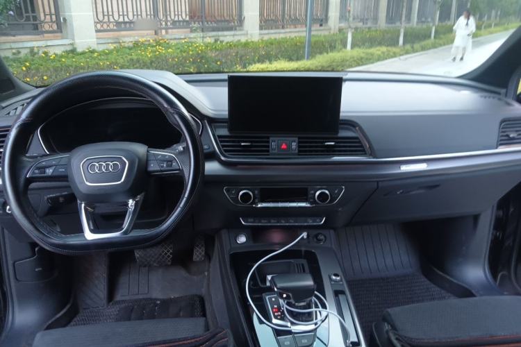 Used Audi Q5L Sportback 2022 Updated 45 TFSI Luxury Edition Center Console
