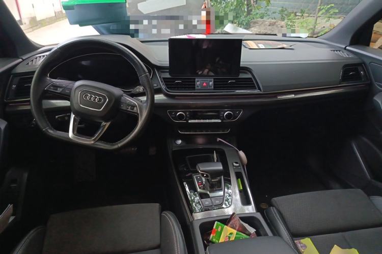 Used Audi Q5L Sportback 2022 40 TFSI Luxury Model Center Console