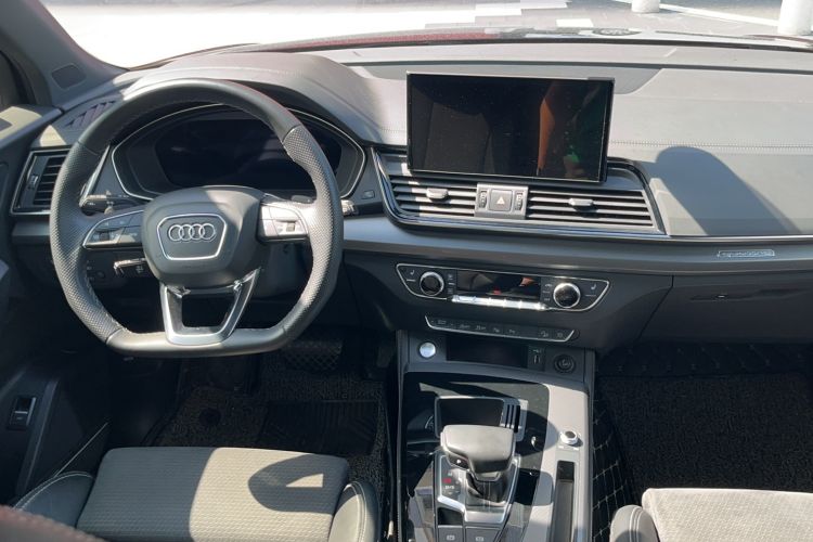 Used Audi Q5L Sportback 2022 45 TFSI Luxury Model Center Console