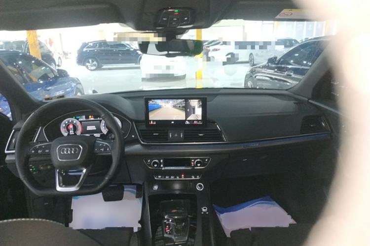 Used Audi Q5L Sportback 2022 Updated 40 TFSI Luxury Edition Center Console