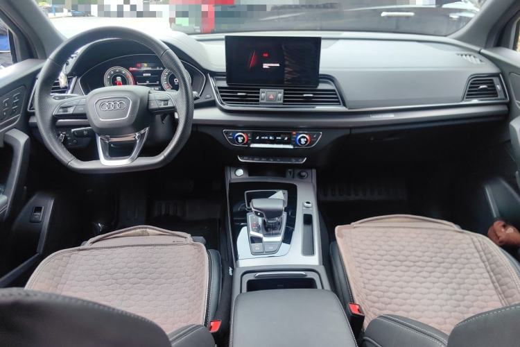 Used Audi Q5L Sportback 2022 Updated 40 TFSI Luxury Edition Center Console