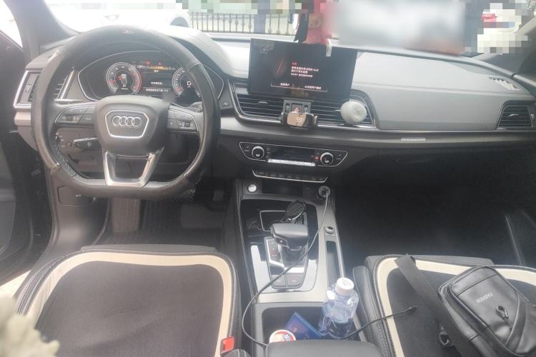 Used Audi Q5L Sportback 2022 40 TFSI Luxury Model Center Console