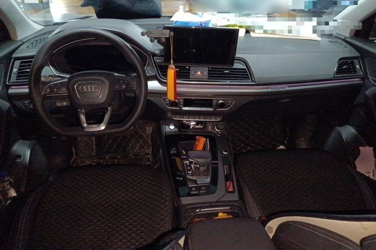 Used Audi Q5L Sportback 2022 40 TFSI Fashion Model Center Console