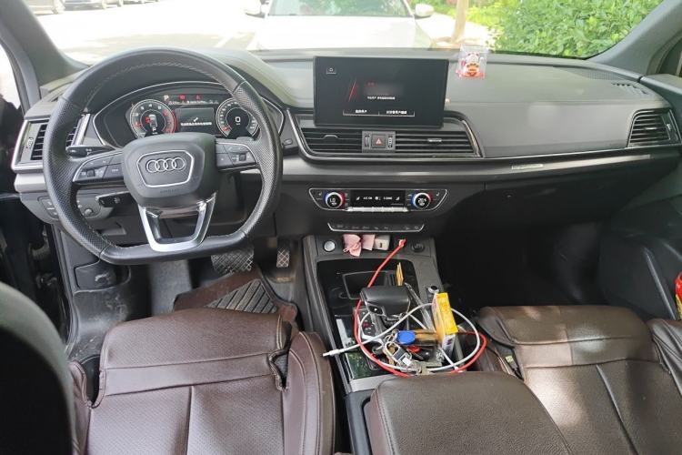 Used Audi Q5L Sportback 2022 40 TFSI Luxury Model Center Console