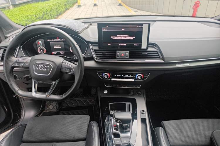 Used Audi Q5L Sportback 2022 45 TFSI Luxury Model Center Console