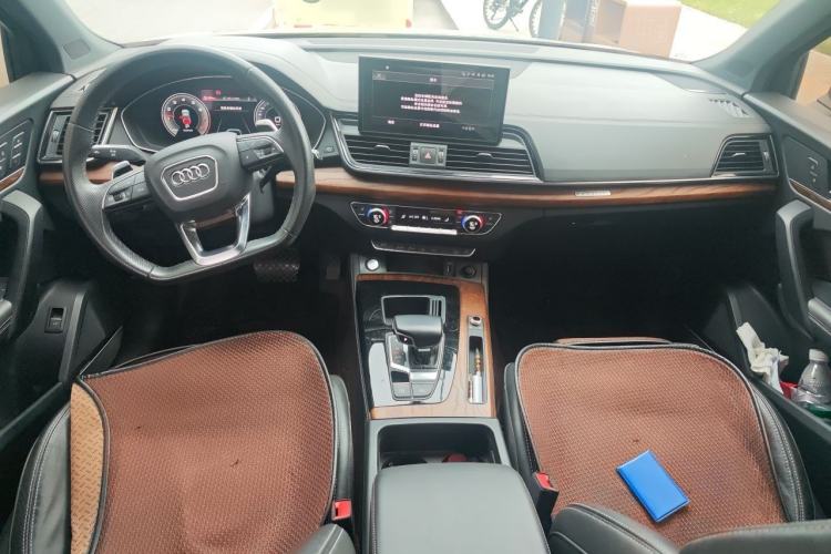 Used Audi Q5L Sportback 2022 45 TFSI Luxury Model Center Console