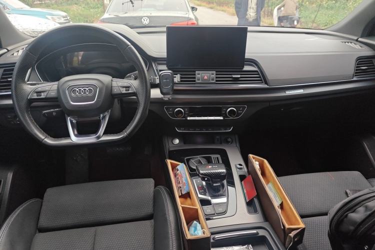Used Audi Q5L Sportback 2022 40 TFSI Luxury Model Center Console