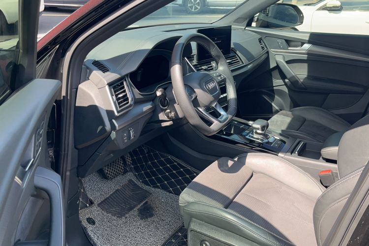 Used Audi Q5L Sportback 2022 45 TFSI Luxury Model Driver Seat