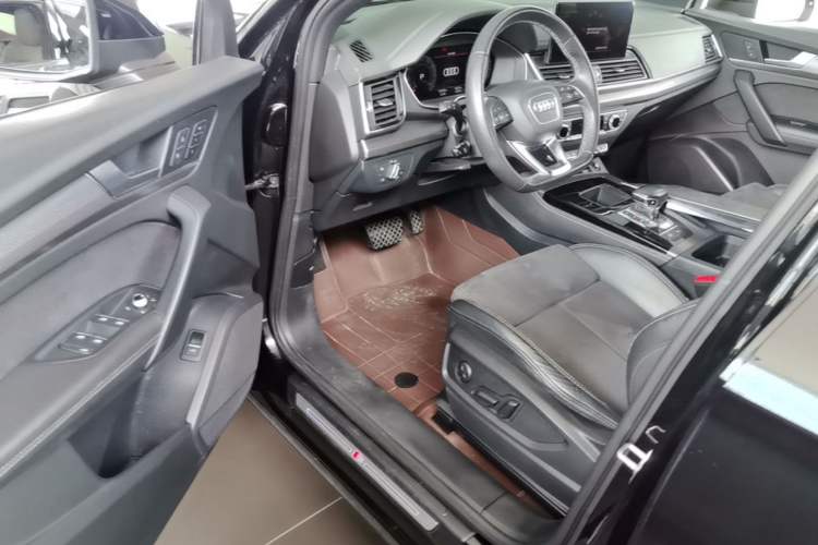 Used Audi Q5L Sportback 2022 40 TFSI Luxury Model Driver Seat