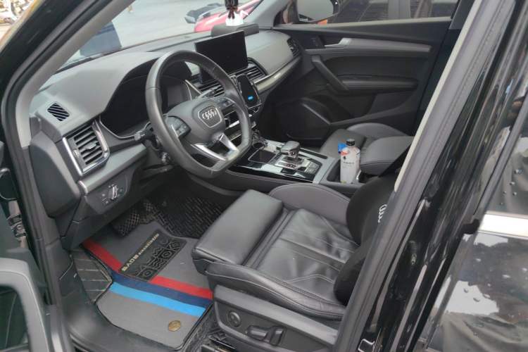 Used Audi Q5L Sportback 2022 40 TFSI Luxury Model Driver Seat