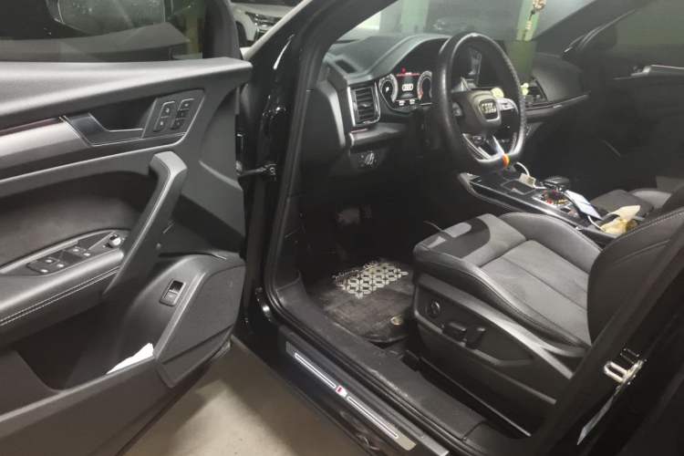 Used Audi Q5L Sportback 2022 40 TFSI Luxury Model Driver Seat