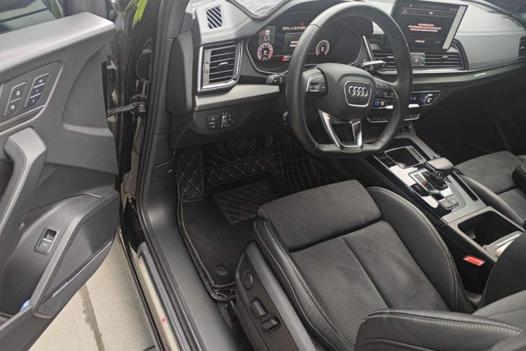 Used Audi Q5L Sportback 2022 45 TFSI Luxury Model Driver Seat