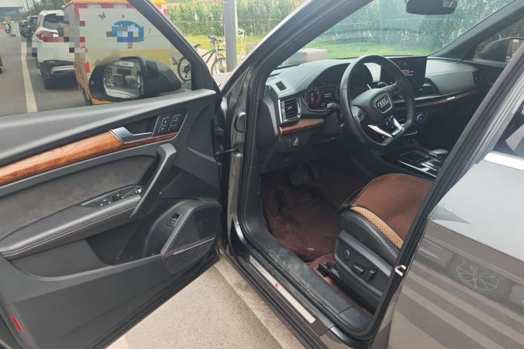 Used Audi Q5L Sportback 2022 45 TFSI Luxury Model Driver Seat