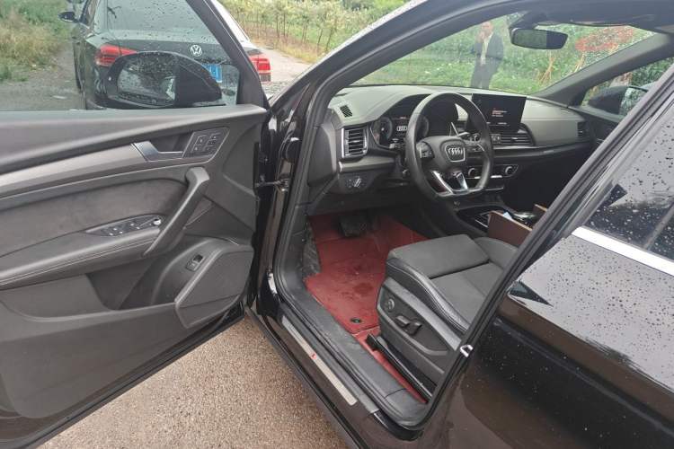 Used Audi Q5L Sportback 2022 40 TFSI Luxury Model Driver Seat