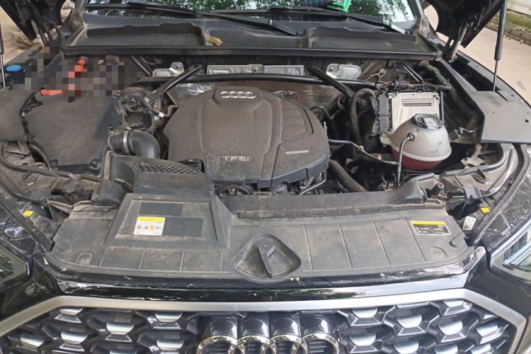 Used Audi Q5L Sportback 2022 40 TFSI Luxury Model Engine Bay