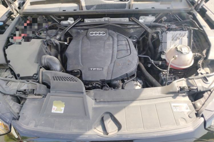 Used Audi Q5L Sportback 2022 45 TFSI Luxury Model Engine Bay