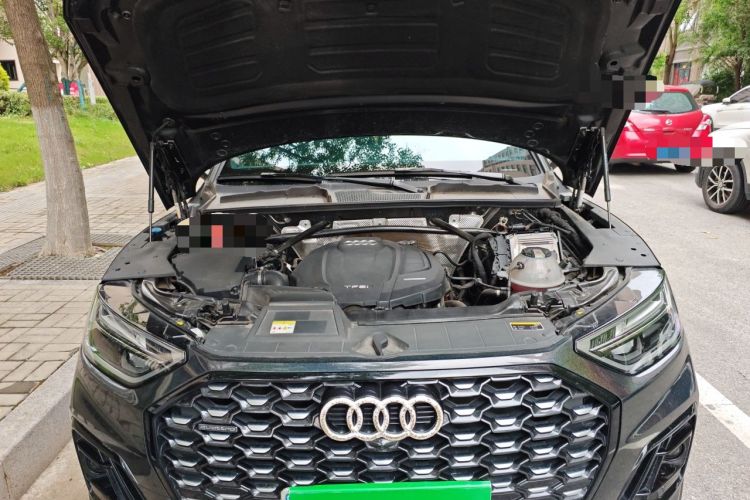 Used Audi Q5L Sportback 2022 Updated 40 TFSI Luxury Edition Engine Bay