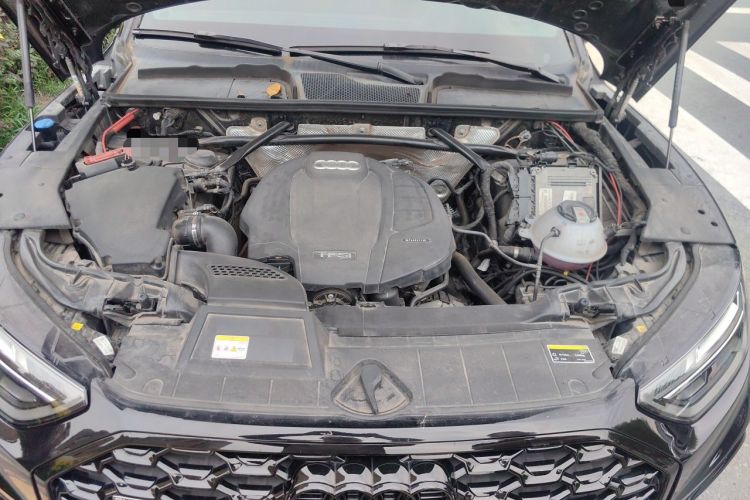 Used Audi Q5L Sportback 2022 Updated 40 TFSI Luxury Edition Engine Bay
