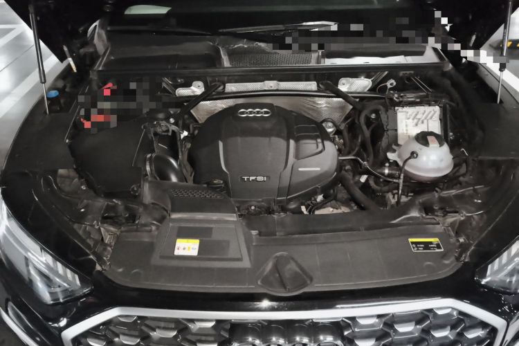 Used Audi Q5L Sportback 2022 45 TFSI Luxury Model Engine Bay