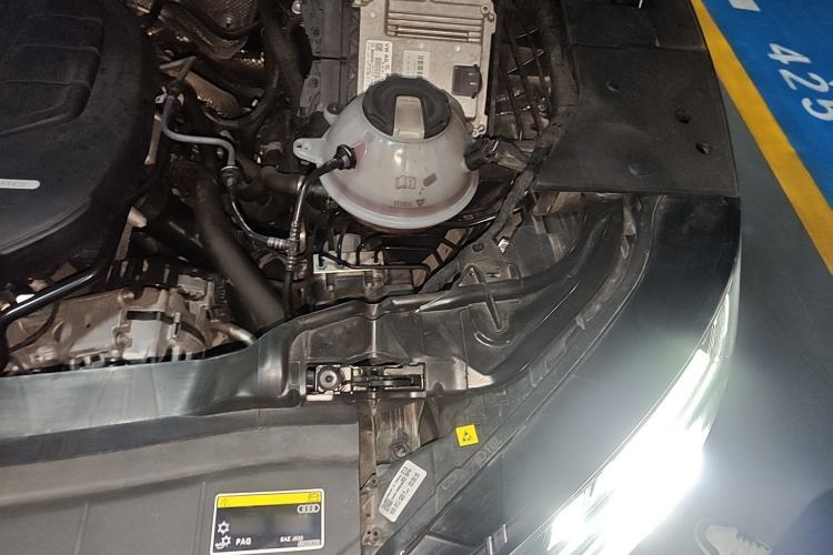 Used Audi Q5L Sportback 2022 40 TFSI Luxury Model Engine Bay Left