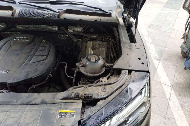 Used Audi Q5L Sportback 2022 Revised Version 45 TFSI Prestige Edition Engine Bay Left