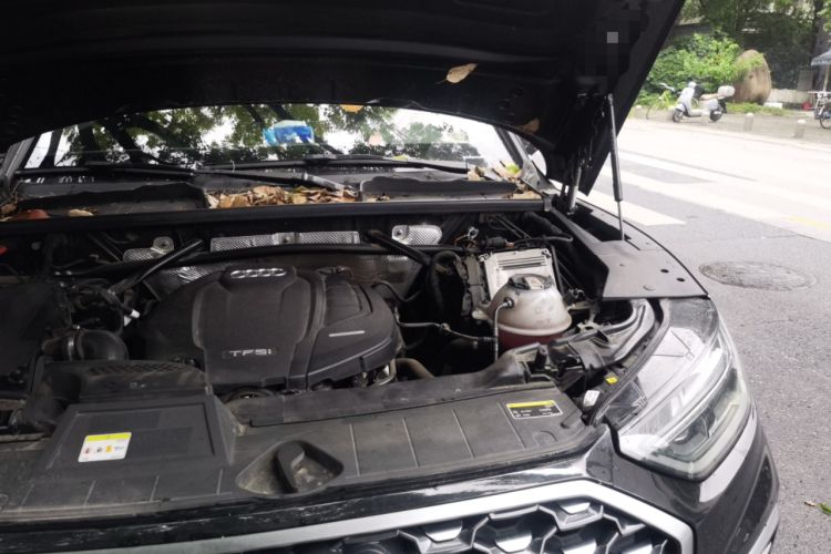 Used Audi Q5L Sportback 2022 40 TFSI Luxury Model Engine Bay Left