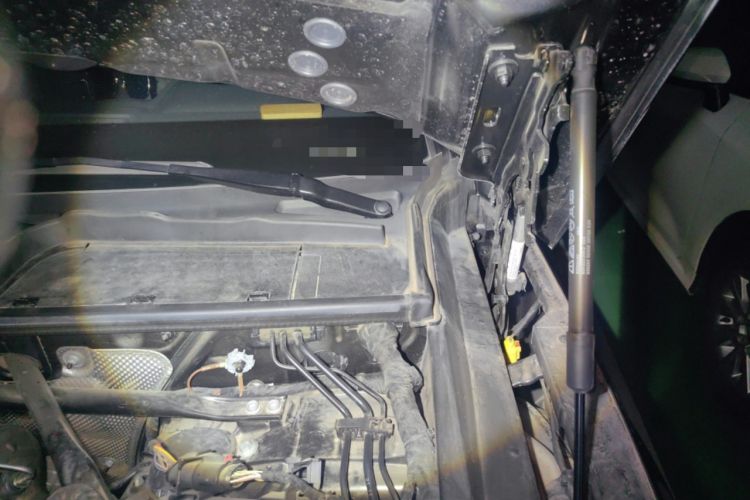 Used Audi Q5L Sportback 2022 40 TFSI Luxury Model Engine Bay Left