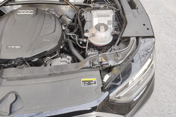 Used Audi Q5L Sportback 2022 40 TFSI Fashion Model Engine Bay Left