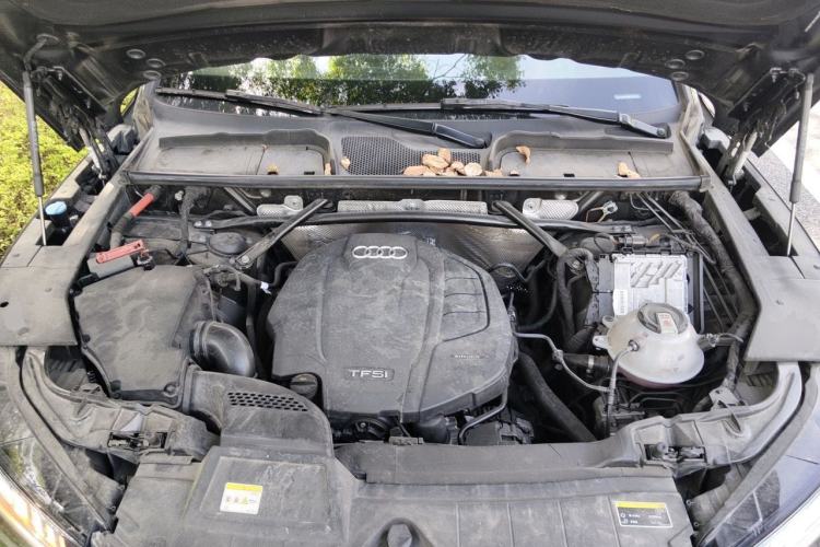 Used Audi Q5L Sportback 2022 45 TFSI Luxury Model Engine Bay