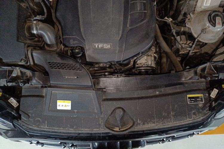 Used Audi Q5L Sportback 2022 40 TFSI Fashion Model Engine Bay