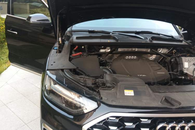 Used Audi Q5L Sportback 2022 Updated 45 TFSI Luxury Edition Engine Bay Right