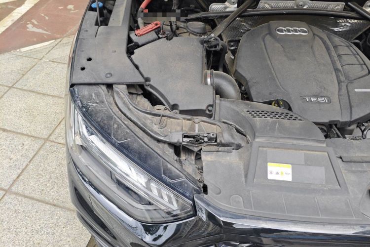 Used Audi Q5L Sportback 2022 45 TFSI Luxury Model Engine Bay Right